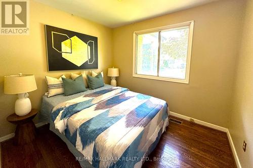 407 Becker Road, Richmond Hill, ON - Indoor Photo Showing Bedroom