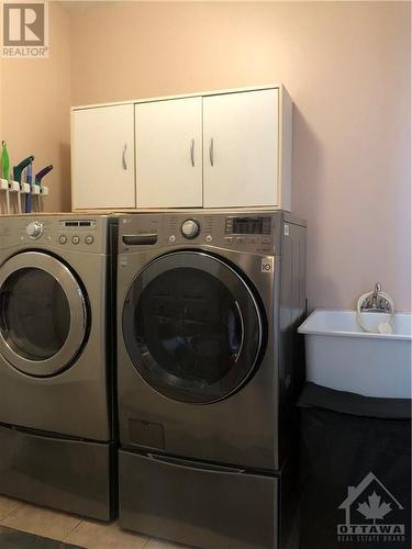 60 Brightside Avenue, Stittsville, ON - Indoor Photo Showing Laundry Room