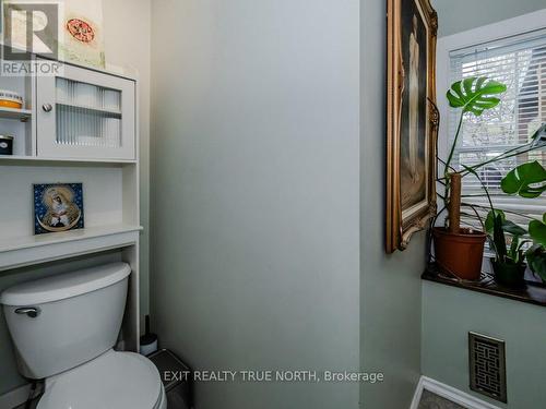 74 Taylor Road, Bracebridge, ON - Indoor Photo Showing Bathroom