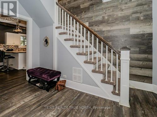 74 Taylor Road, Bracebridge, ON - Indoor Photo Showing Other Room