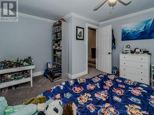 74 Taylor Road, Bracebridge, ON - Indoor Photo Showing Bedroom