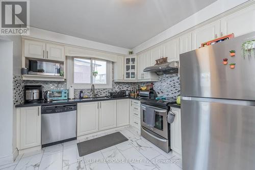 98 Dellbrook Crescent, Toronto (Humber Summit), ON - Indoor Photo Showing Kitchen