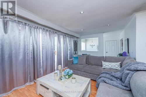 98 Dellbrook Crescent, Toronto (Humber Summit), ON - Indoor Photo Showing Living Room