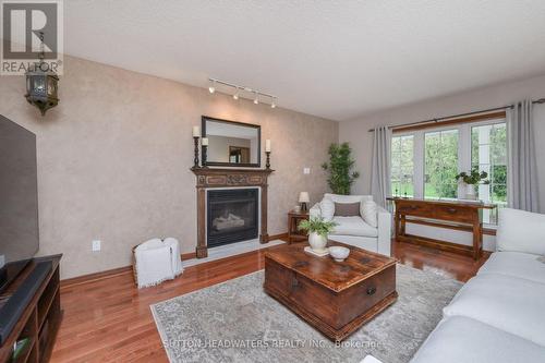 20095 Winston Churchill Boulevard, Caledon, ON - Indoor Photo Showing Living Room With Fireplace