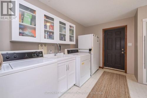 20095 Winston Churchill Boulevard, Caledon, ON - Indoor Photo Showing Laundry Room