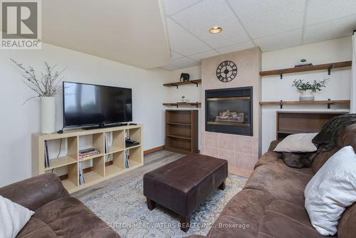 20095 Winston Churchill Boulevard, Caledon, ON - Indoor Photo Showing Living Room With Fireplace