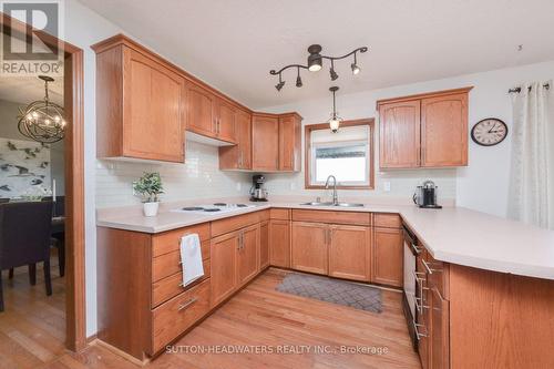 20095 Winston Churchill Boulevard, Caledon, ON - Indoor Photo Showing Kitchen With Double Sink