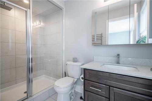 46 Borers Creek Circle, Waterdown, ON - Indoor Photo Showing Bathroom