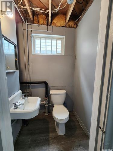 2644 Mcdonald Street, Regina, SK - Indoor Photo Showing Bathroom