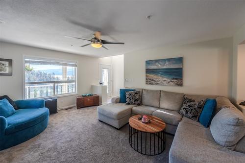 4123 Ponderosa Drive, Peachland, BC - Indoor Photo Showing Dining Room