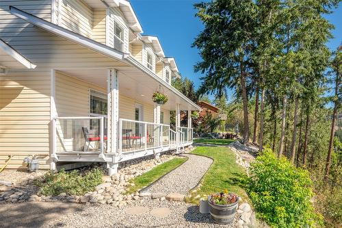 4123 Ponderosa Drive, Peachland, BC - Outdoor With Deck Patio Veranda