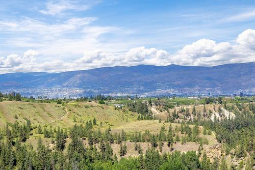 14-3800 Gallaghers Pinnacle Way, Kelowna, BC - Outdoor With View