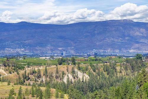 14-3800 Gallaghers Pinnacle Way, Kelowna, BC - Outdoor With View