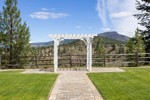 14-3800 Gallaghers Pinnacle Way, Kelowna, BC - Outdoor With View