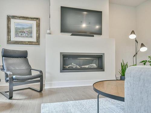 Living room - 41 Ch. De Tourtour, Morin-Heights, QC - Indoor Photo Showing Living Room With Fireplace