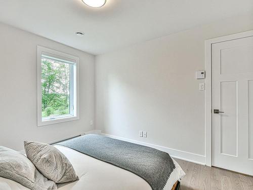 Bedroom - 41 Ch. De Tourtour, Morin-Heights, QC - Indoor Photo Showing Bedroom