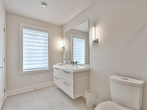 Bathroom - 41 Ch. De Tourtour, Morin-Heights, QC - Indoor Photo Showing Bathroom