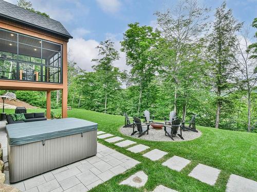 Hot tub - 41 Ch. De Tourtour, Morin-Heights, QC - Outdoor