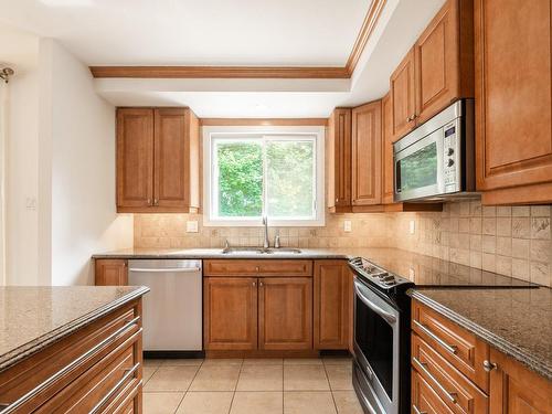 Cuisine - 1144 Rue Perrot, Saint-Bruno-De-Montarville, QC - Indoor Photo Showing Kitchen With Double Sink