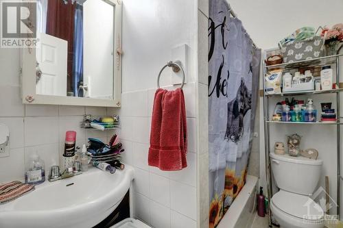 389 Edward Street S, Prescott, ON - Indoor Photo Showing Bathroom