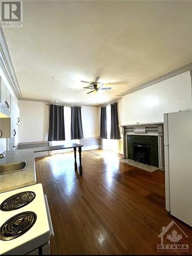 389 Edward Street S, Prescott, ON - Indoor Photo Showing Kitchen