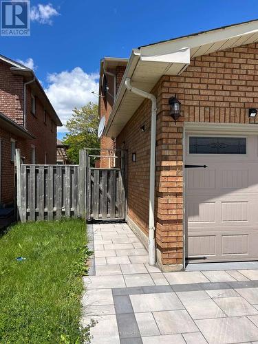 Lower - 967 White Clover Way, Mississauga, ON - Outdoor With Exterior