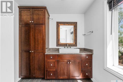 421 Stadacona Street W, Moose Jaw, SK - Indoor Photo Showing Bathroom