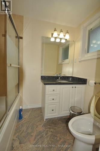 9 Silvergrove Road, Toronto (St. Andrew-Windfields), ON - Indoor Photo Showing Bathroom