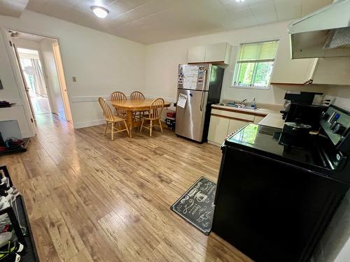 2520 9Th Avenue, Castlegar, BC - Indoor