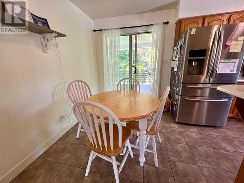 2520 9Th Avenue, Castlegar, BC - Indoor Photo Showing Dining Room