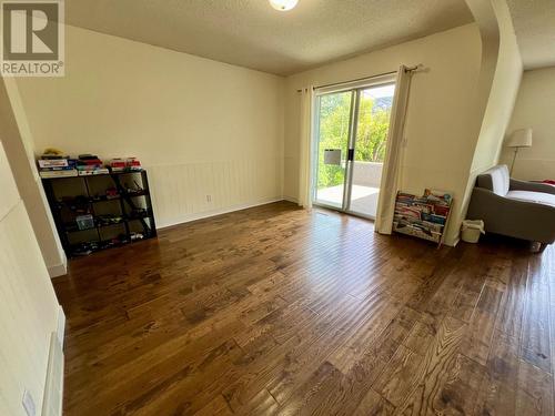 2520 9Th Avenue, Castlegar, BC - Indoor Photo Showing Other Room