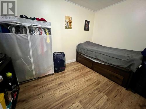 2520 9Th Avenue, Castlegar, BC - Indoor Photo Showing Bedroom