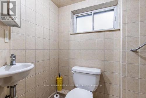 23 Venn Crescent, Toronto (Keelesdale-Eglinton West), ON - Indoor Photo Showing Bathroom