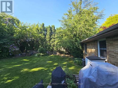 4014 Grapehill Avenue E, Burlington, ON - Outdoor