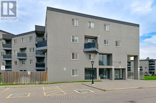 140 - 2001 Bonnymede Drive, Mississauga, ON - Outdoor