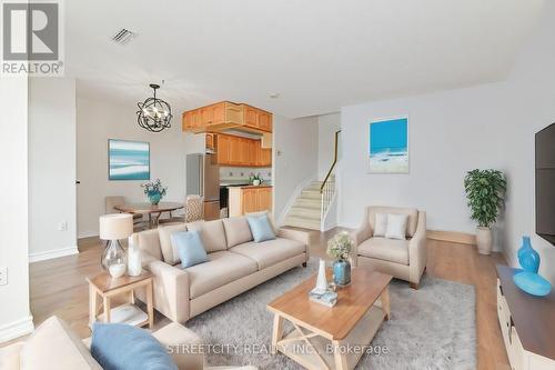 140 - 2001 Bonnymede Drive, Mississauga, ON - Indoor Photo Showing Living Room