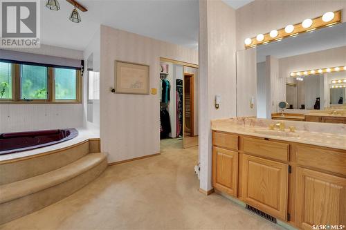 250 Prospect Crescent, Lumsden, SK - Indoor Photo Showing Bathroom