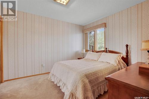 250 Prospect Crescent, Lumsden, SK - Indoor Photo Showing Bedroom