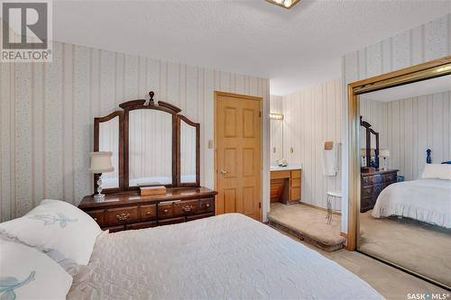 250 Prospect Crescent, Lumsden, SK - Indoor Photo Showing Bedroom