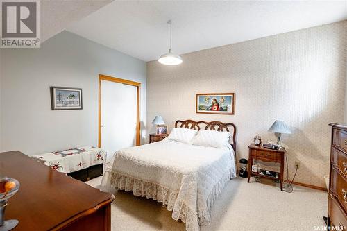 250 Prospect Crescent, Lumsden, SK - Indoor Photo Showing Bedroom