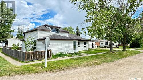 209 1St Street E, Dinsmore, SK - Outdoor