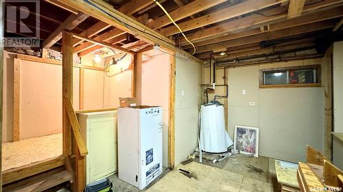 209 1St Street E, Dinsmore, SK - Indoor Photo Showing Basement