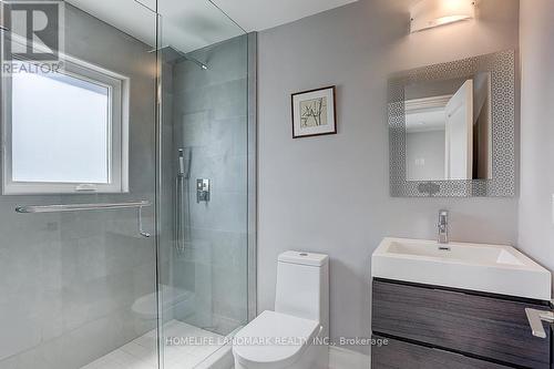 8 Breen Crescent, Toronto (St. Andrew-Windfields), ON - Indoor Photo Showing Bathroom