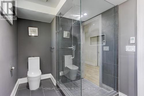 8 Breen Crescent, Toronto (St. Andrew-Windfields), ON - Indoor Photo Showing Bathroom