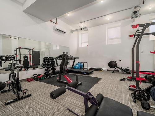 Salle d'exercice - 305-355 Ch. Ste-Foy, Québec (La Cité-Limoilou), QC - Indoor Photo Showing Gym Room