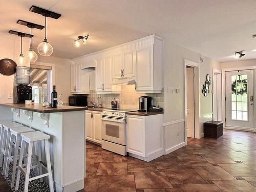 Cuisine - 460 Tsse Robillard, Saint-André-D'Argenteuil, QC - Indoor Photo Showing Kitchen