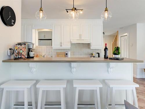 Cuisine - 460 Tsse Robillard, Saint-André-D'Argenteuil, QC - Indoor Photo Showing Kitchen