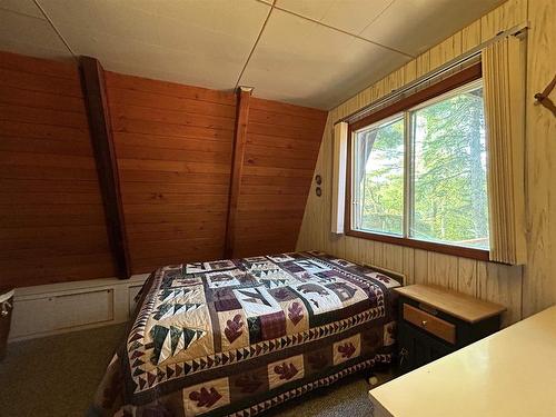 47 Mason Point Road, Rainy Lake, ON - Indoor Photo Showing Bedroom