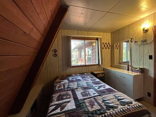 47 Mason Point Road, Rainy Lake, ON - Indoor Photo Showing Bedroom