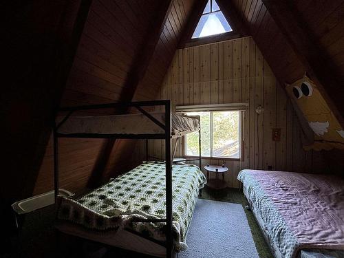 47 Mason Point Road, Rainy Lake, ON - Indoor Photo Showing Bedroom